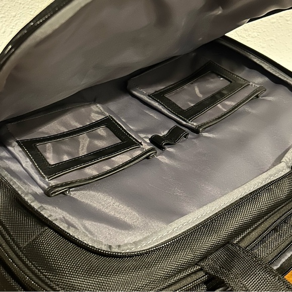 Eco Style Pro Tech Top Load 17” x 13 1/2” x 3 1/4” Tech Bag Laptop Case Carrier - Picture 6 of 9
